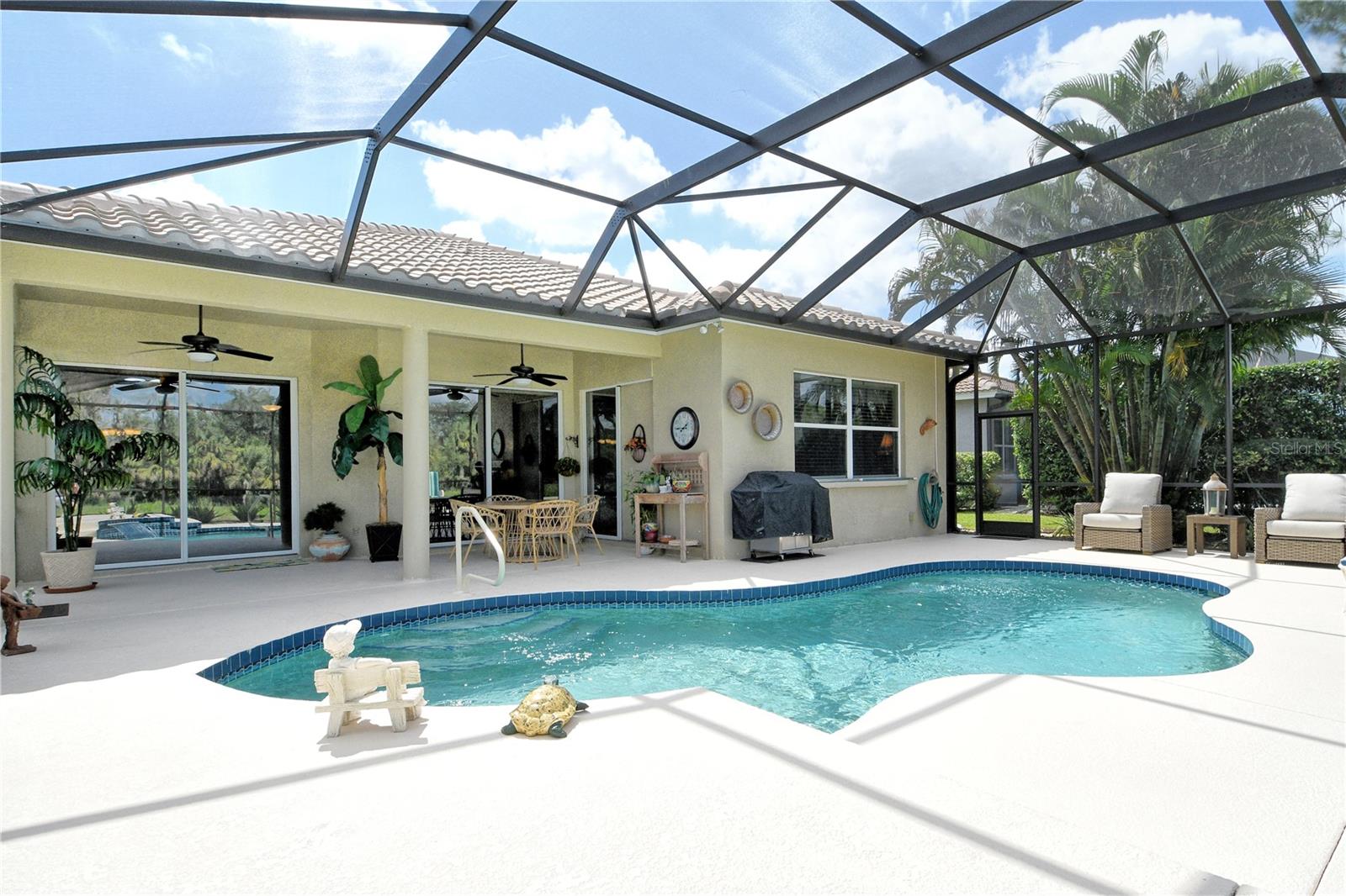 HERITAGE OAKS GOLF & COUNTRY CLUB - Residential