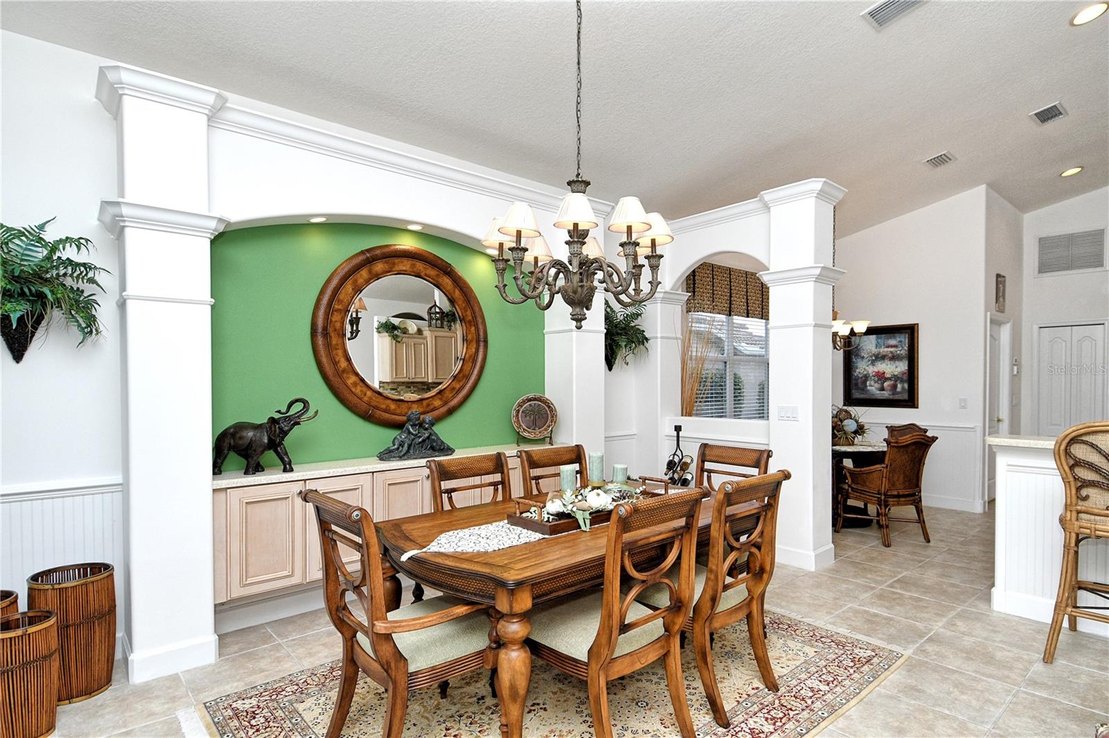HERITAGE OAKS GOLF & COUNTRY CLUB - Residential