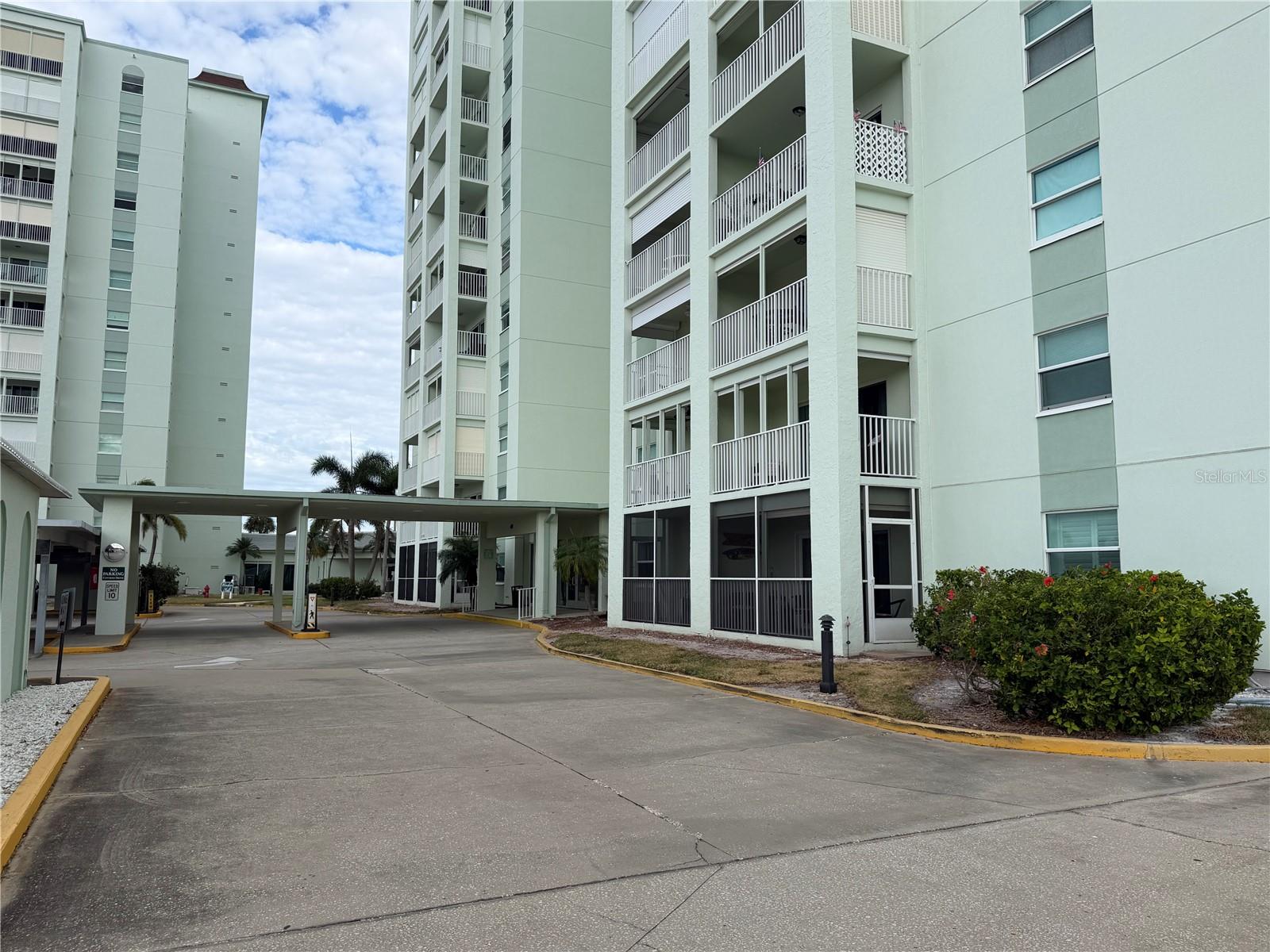 THREE PALMS POINTE CONDO - Residential Lease