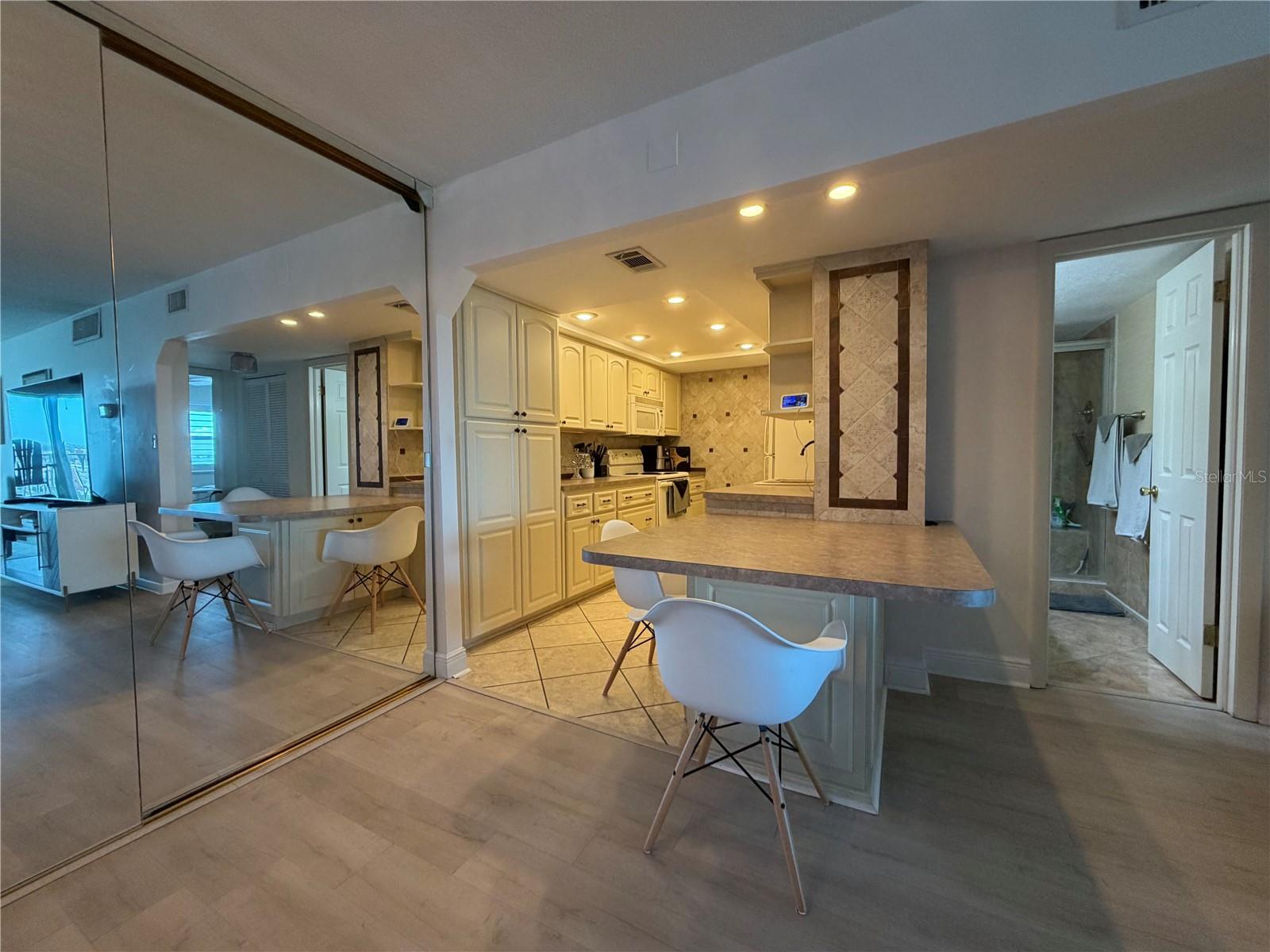 THREE PALMS POINTE CONDO - Residential Lease