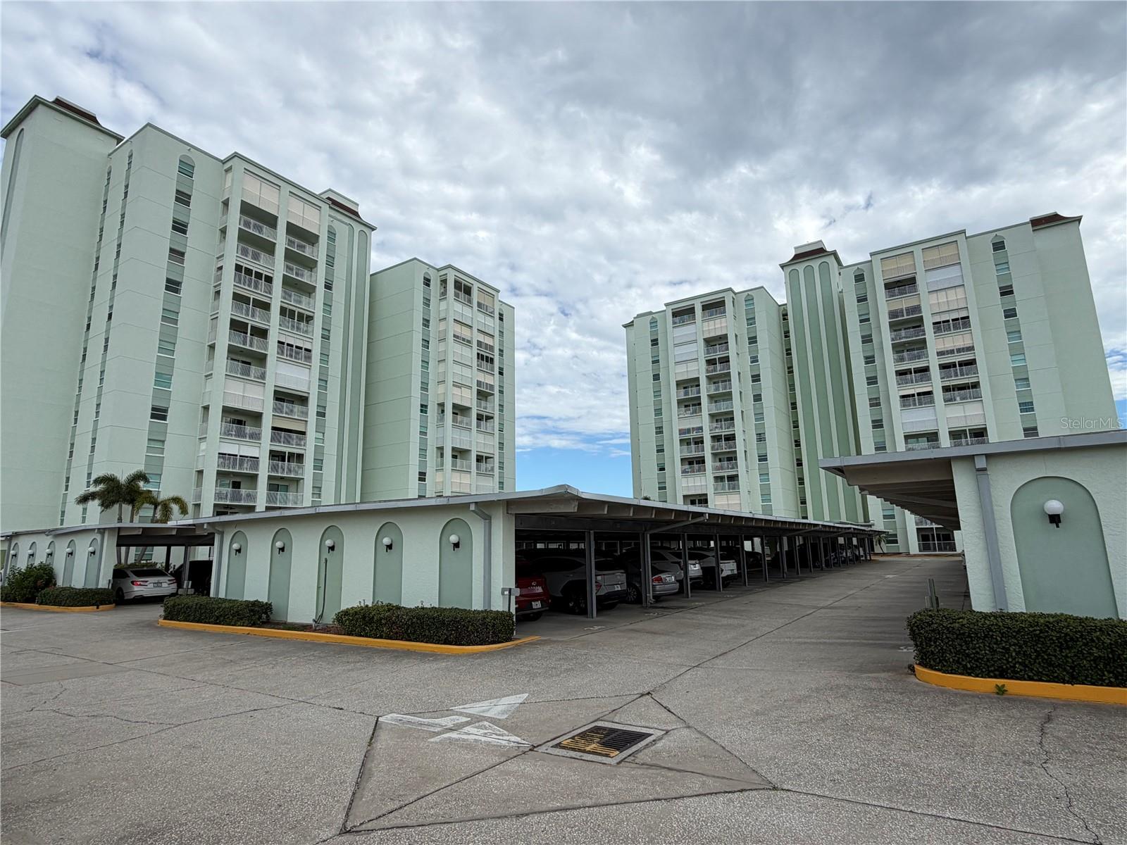 THREE PALMS POINTE CONDO - Residential Lease