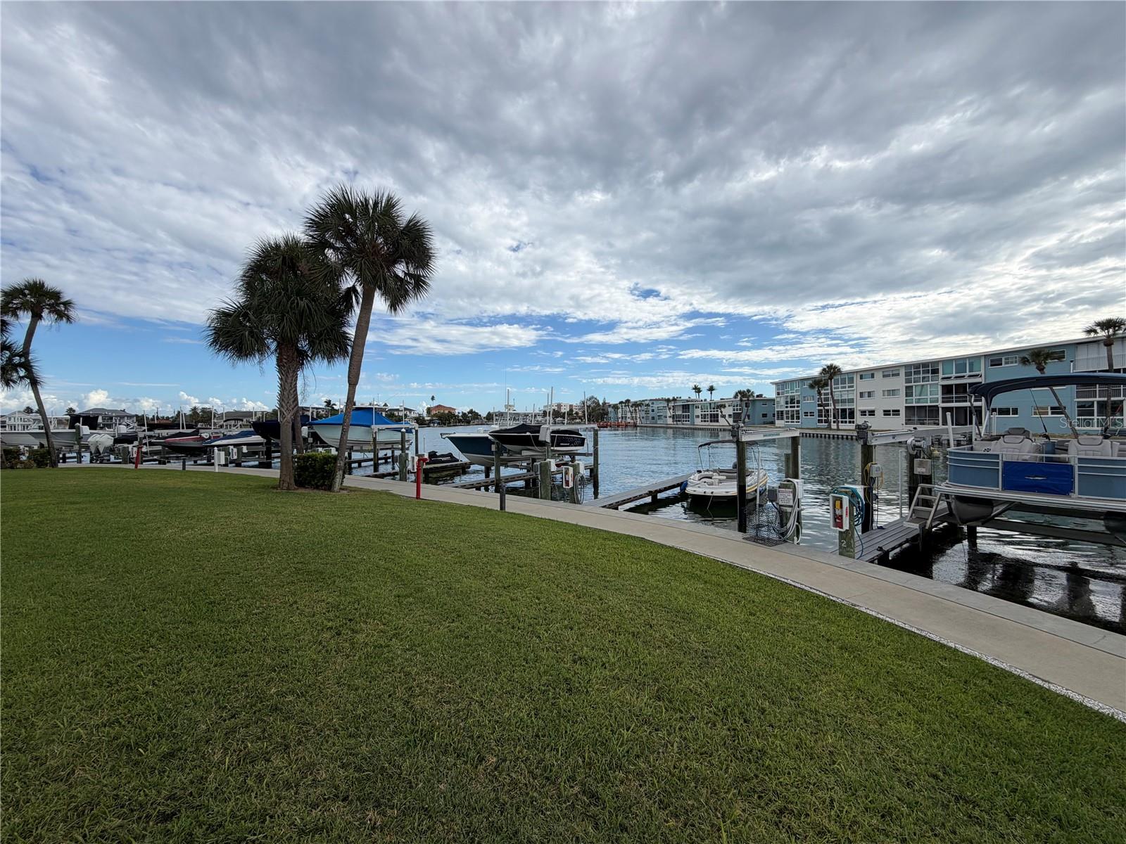 THREE PALMS POINTE CONDO - Residential Lease