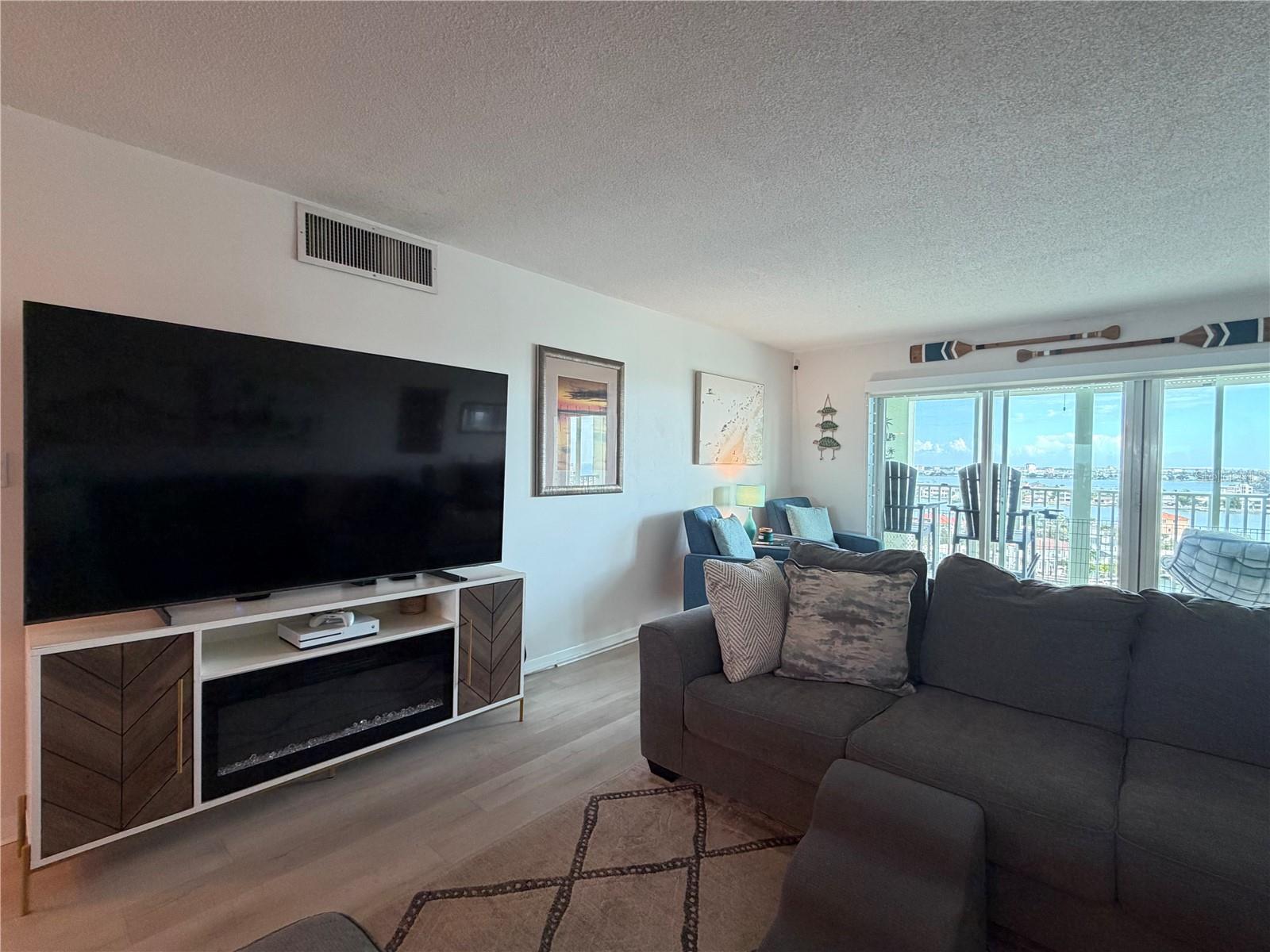 THREE PALMS POINTE CONDO - Residential Lease