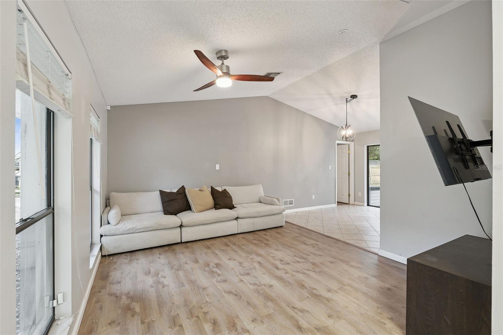 WEKIWA GLEN REP - Residential
