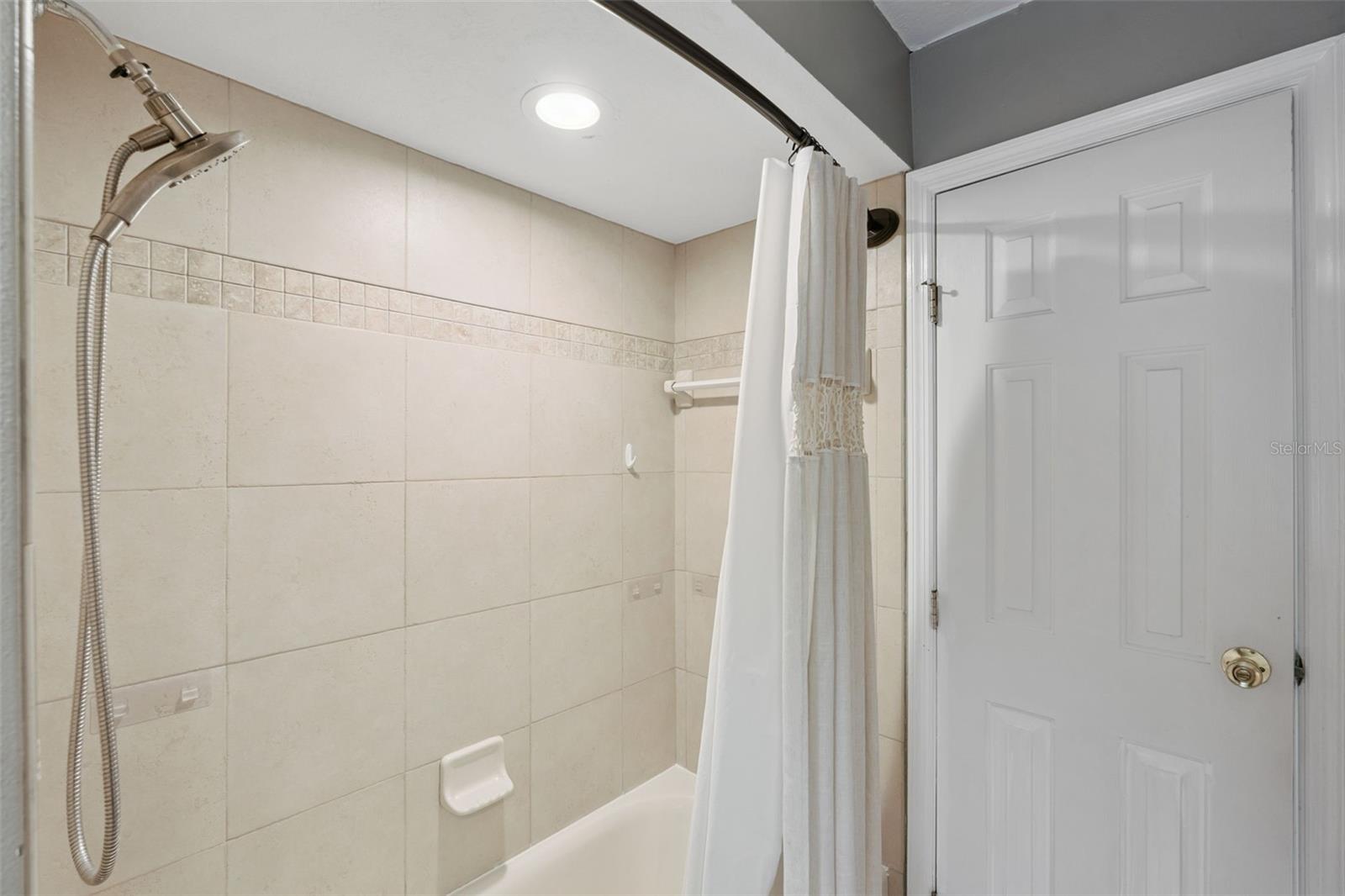 WEKIWA GLEN REP - Residential