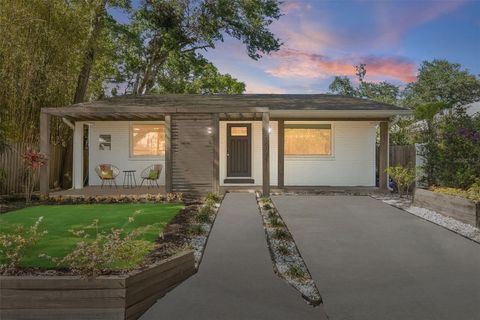 Photo of 3027 Burlington Avenue N, St Petersburg, FL 33713 (MLS # TB8433945) Photo of 3027 Burlington Avenue N, St Petersburg, FL 33713 (MLS # TB8433945)