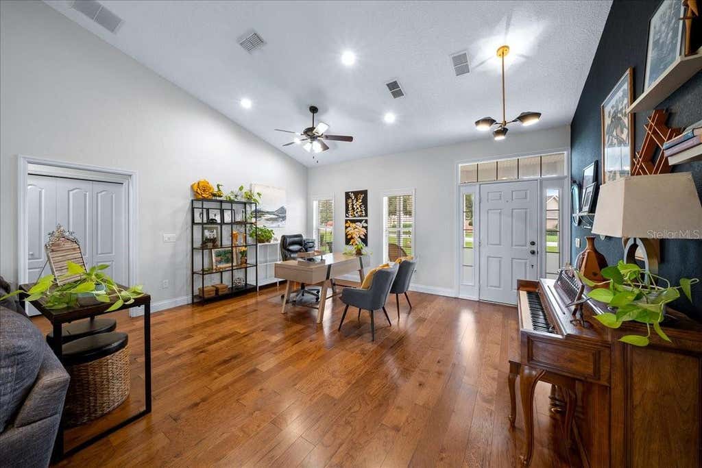 Photo of 10580 SE 42nd Court, Belleview, FL 34420 (MLS # OM730910)
