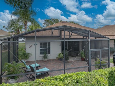 A home in LAKE WALES