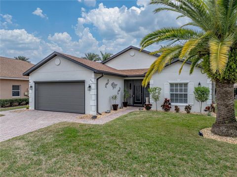 A home in LAKE WALES