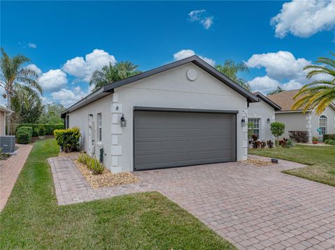 A home in LAKE WALES