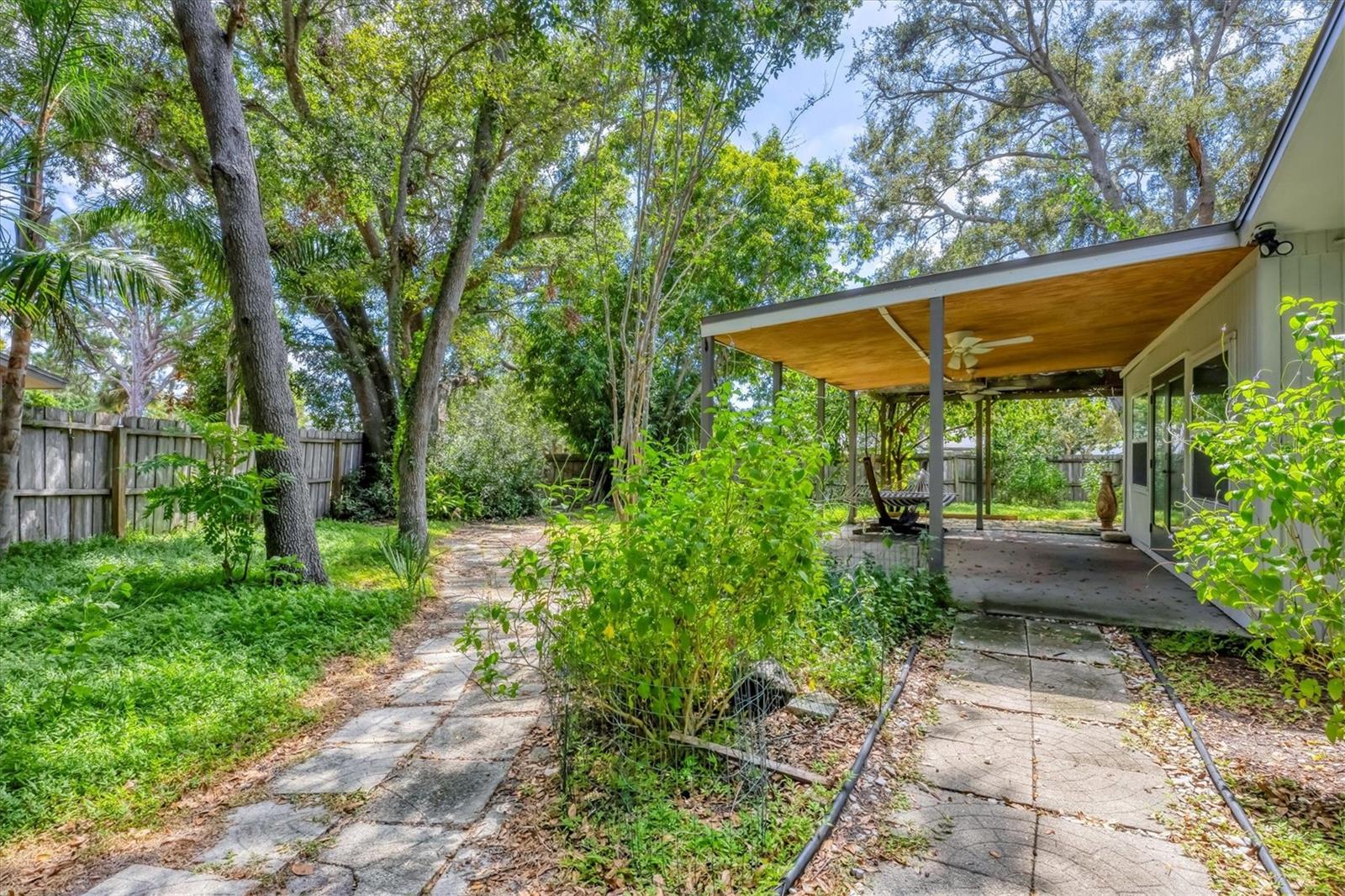 SOUTH GATE UNIT 25 - Residential