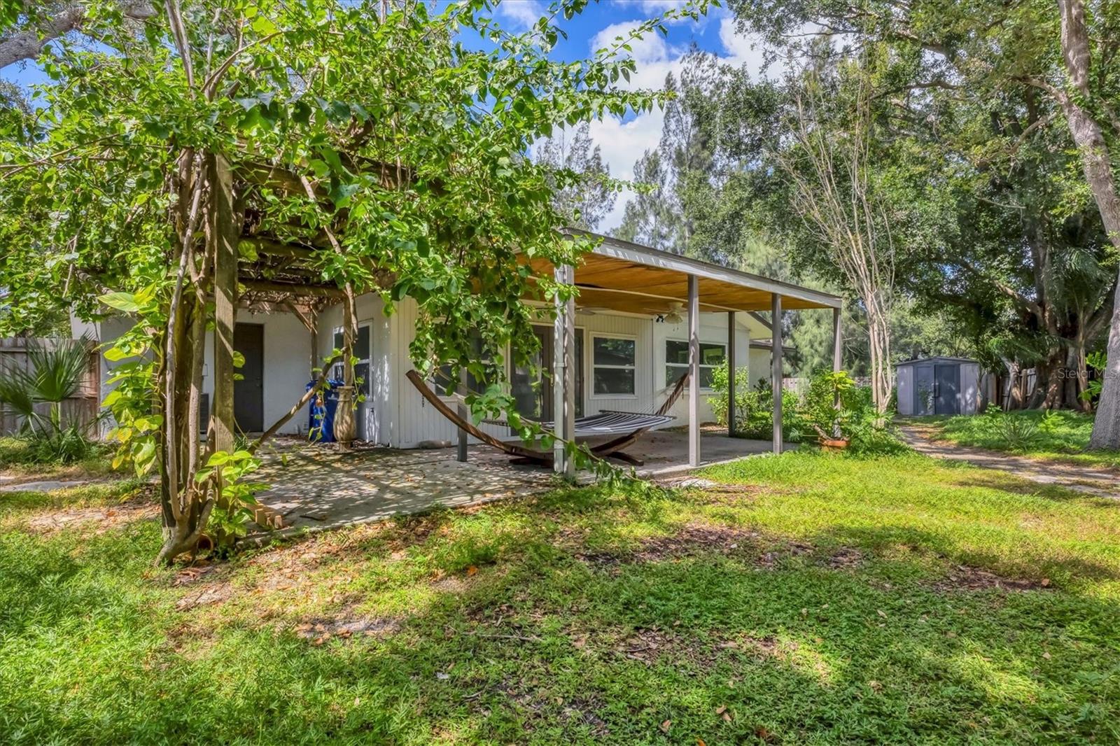 SOUTH GATE UNIT 25 - Residential