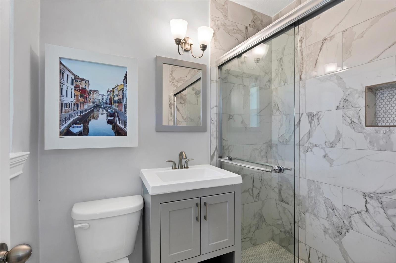 SOUTH GATE UNIT 25 - Residential