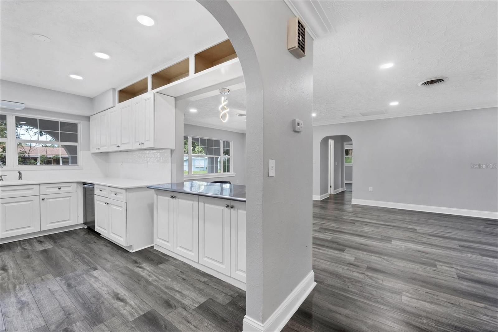 SOUTH GATE UNIT 25 - Residential