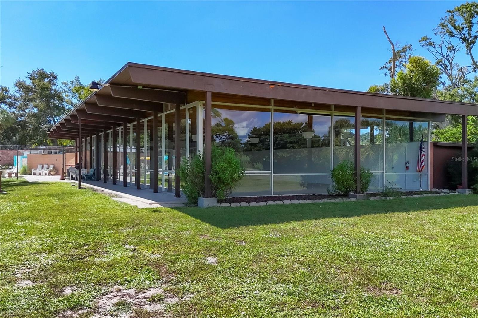 SOUTH GATE UNIT 25 - Residential