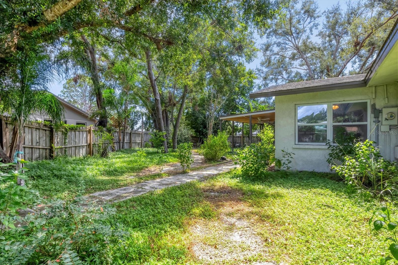 SOUTH GATE UNIT 25 - Residential