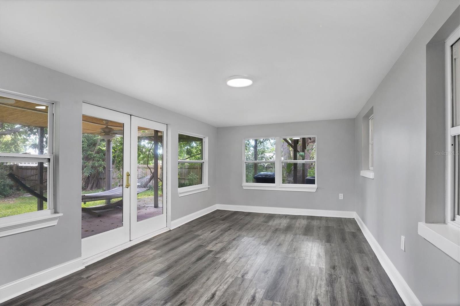 SOUTH GATE UNIT 25 - Residential