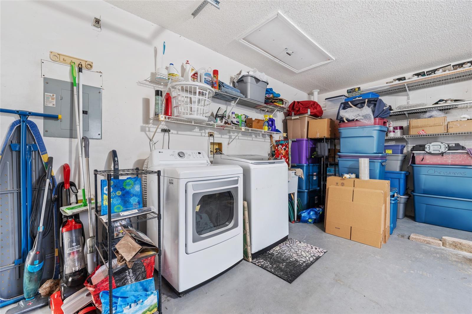 PARKVIEW POINTE - Residential