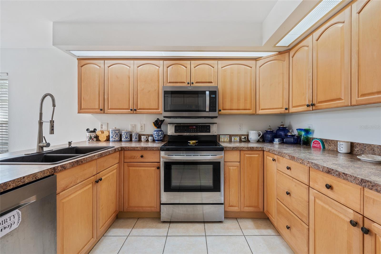 PARKVIEW POINTE - Residential