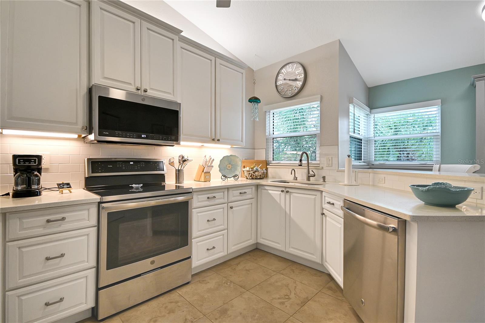 BOUCHELLE ISLAND CONDO - Residential