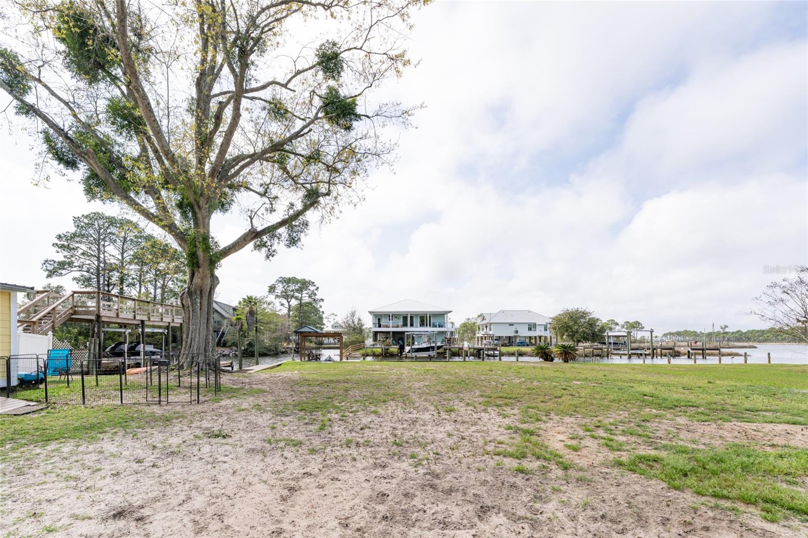 GULF BEACH BEACH HEIGHTS SEC E - Residential