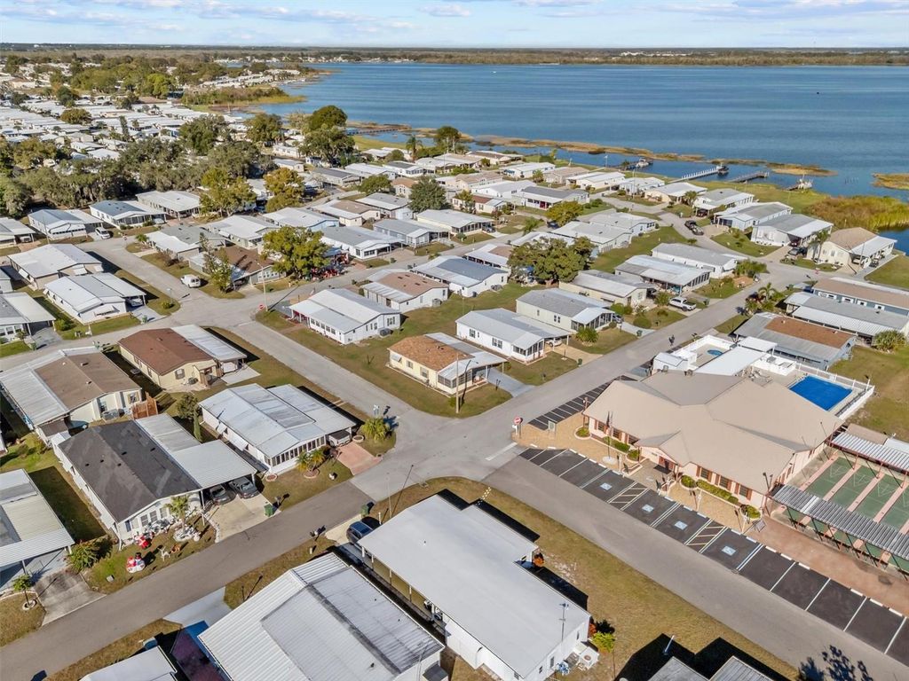 Photo of 6721 Canterbury Drive NE, Winter Haven, FL 33881 (MLS # S5140139)