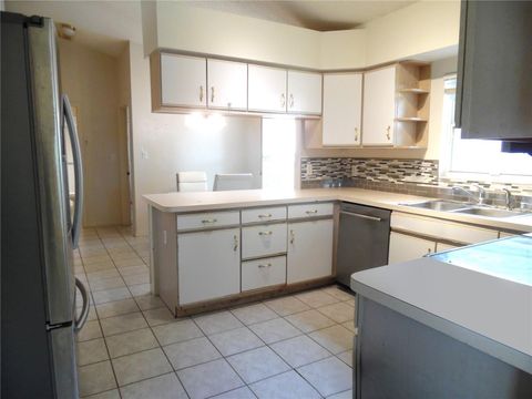 Tiny photo for 24947 Cranes Roost Circle, Leesburg, FL 34748 (MLS # G5112244)