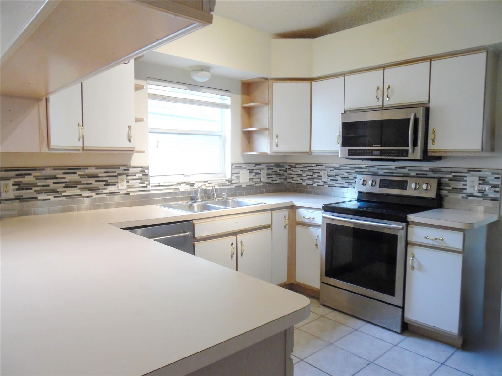 PLANTATION AT LEESBURG GOLFVIEW - Residential