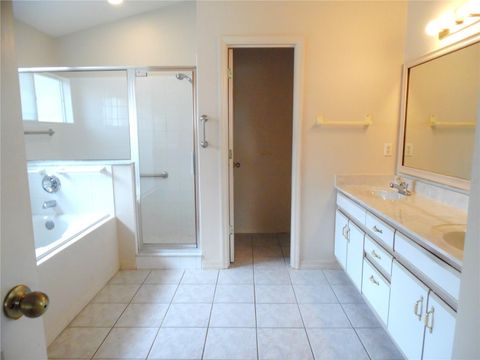 Tiny photo for 24947 Cranes Roost Circle, Leesburg, FL 34748 (MLS # G5112244)