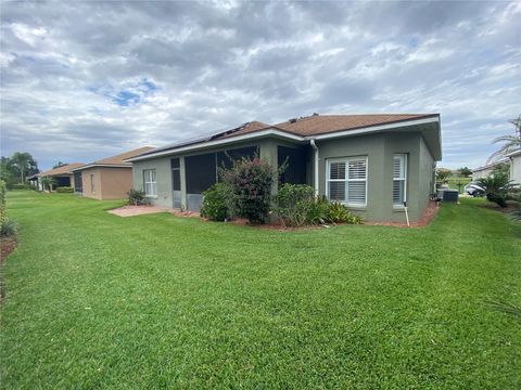 A home in LAKE WALES