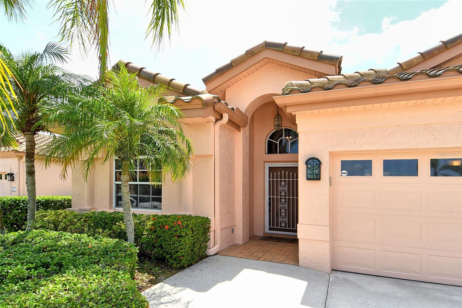 3804 AMAPOLA LANE