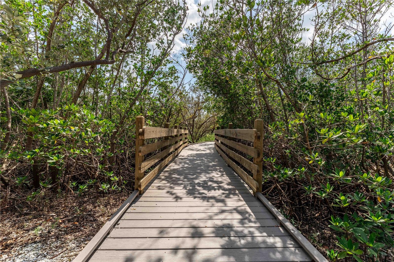 LONGBOAT KEY - Residential