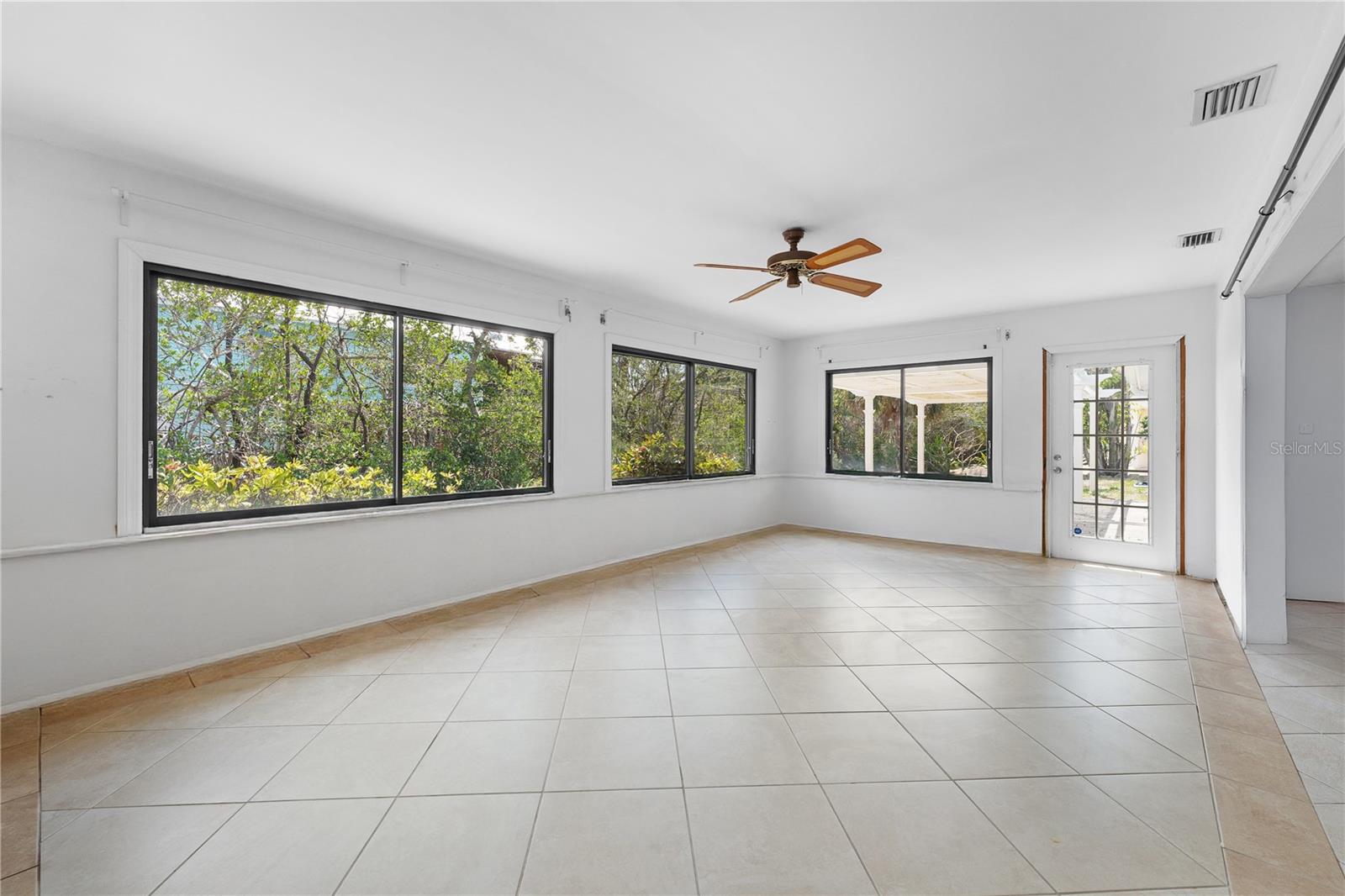 LONGBOAT KEY - Residential