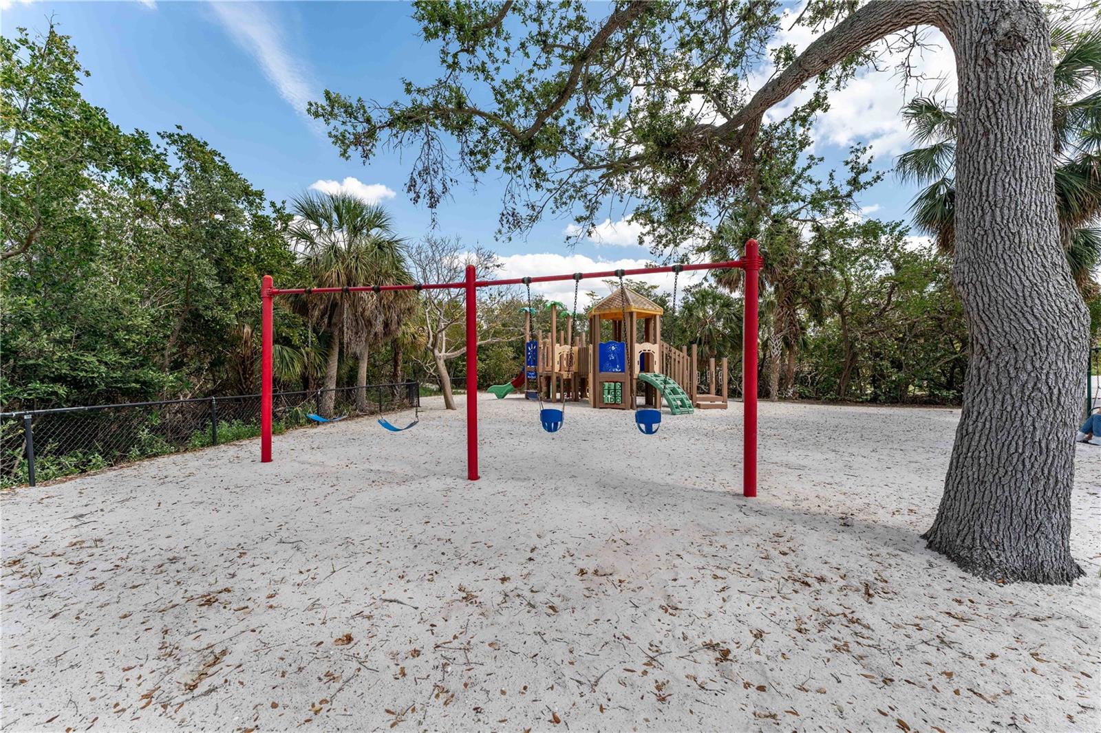 LONGBOAT KEY - Residential