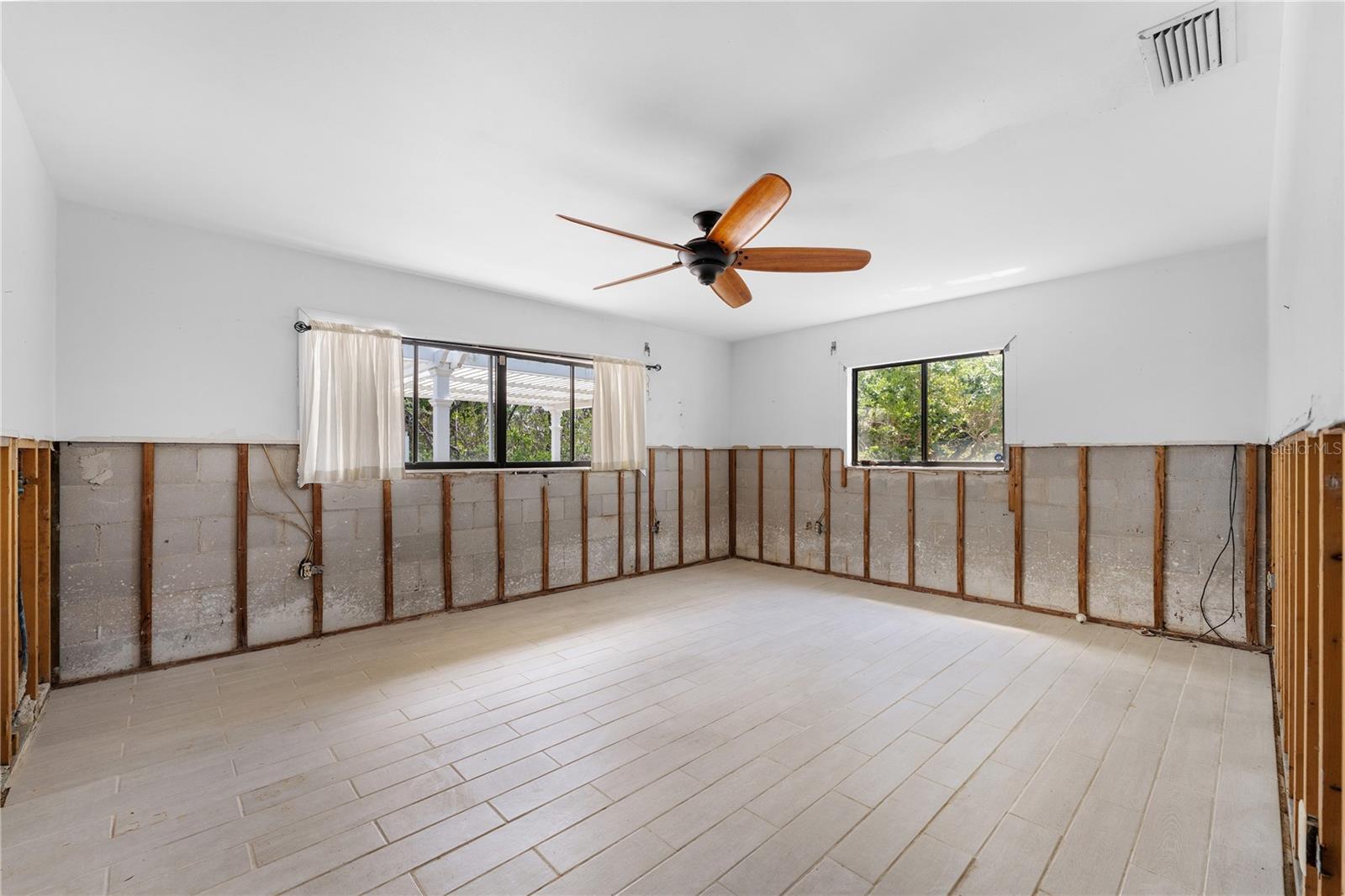 LONGBOAT KEY - Residential