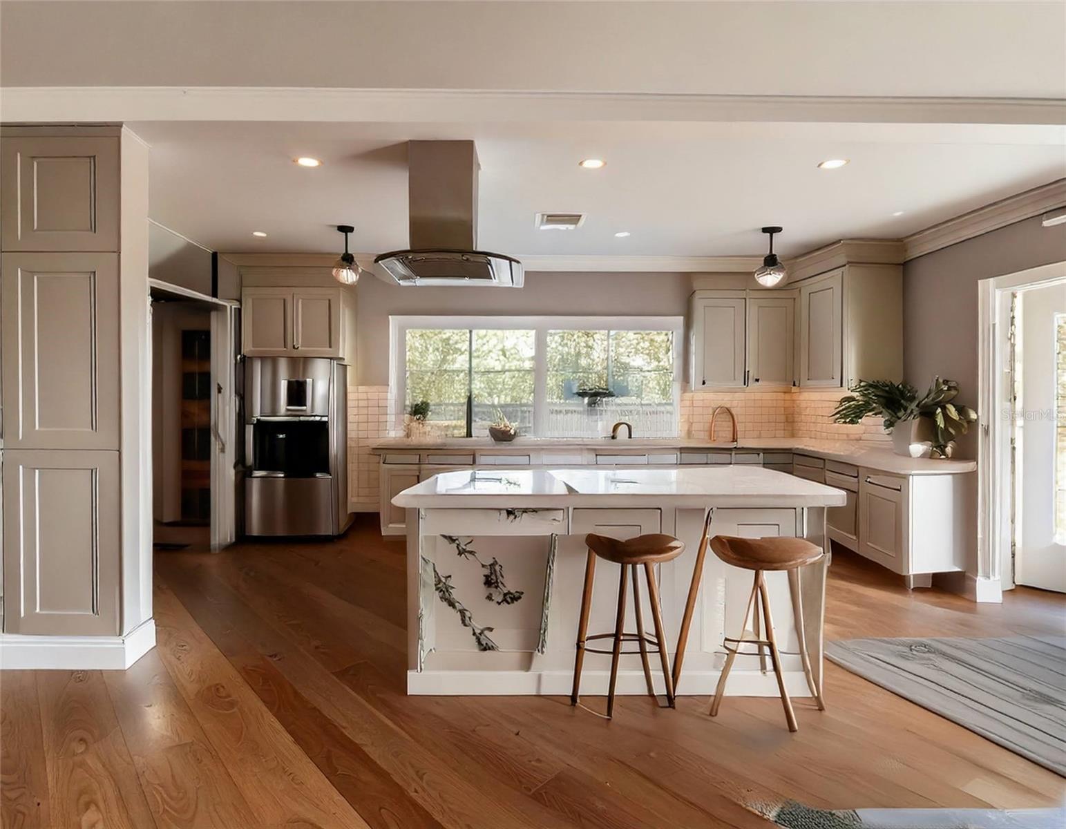 LONGBOAT KEY - Residential