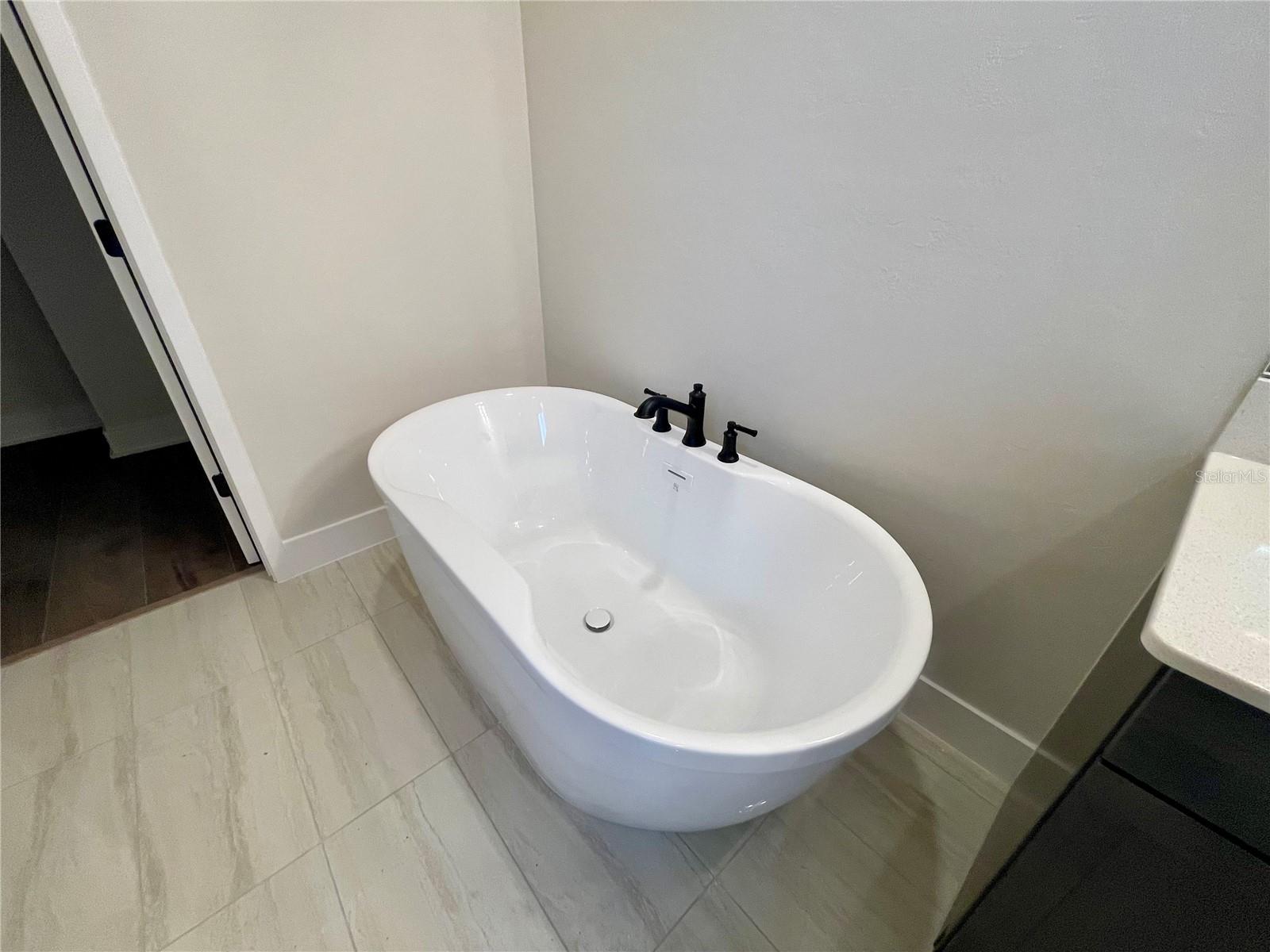 LAUREATE VILLAGE PH 1 UNIT 2 PB 37 PG 86 - Residential