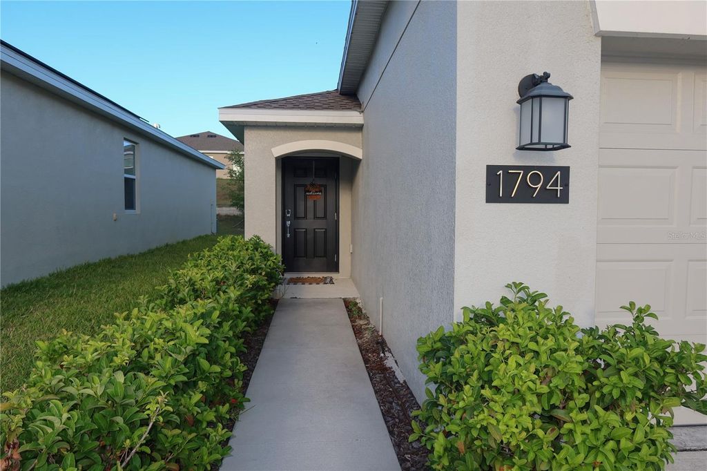 Photo of 1794 Perch Hammock Loop, Groveland, FL 34736 (MLS # G5111782)