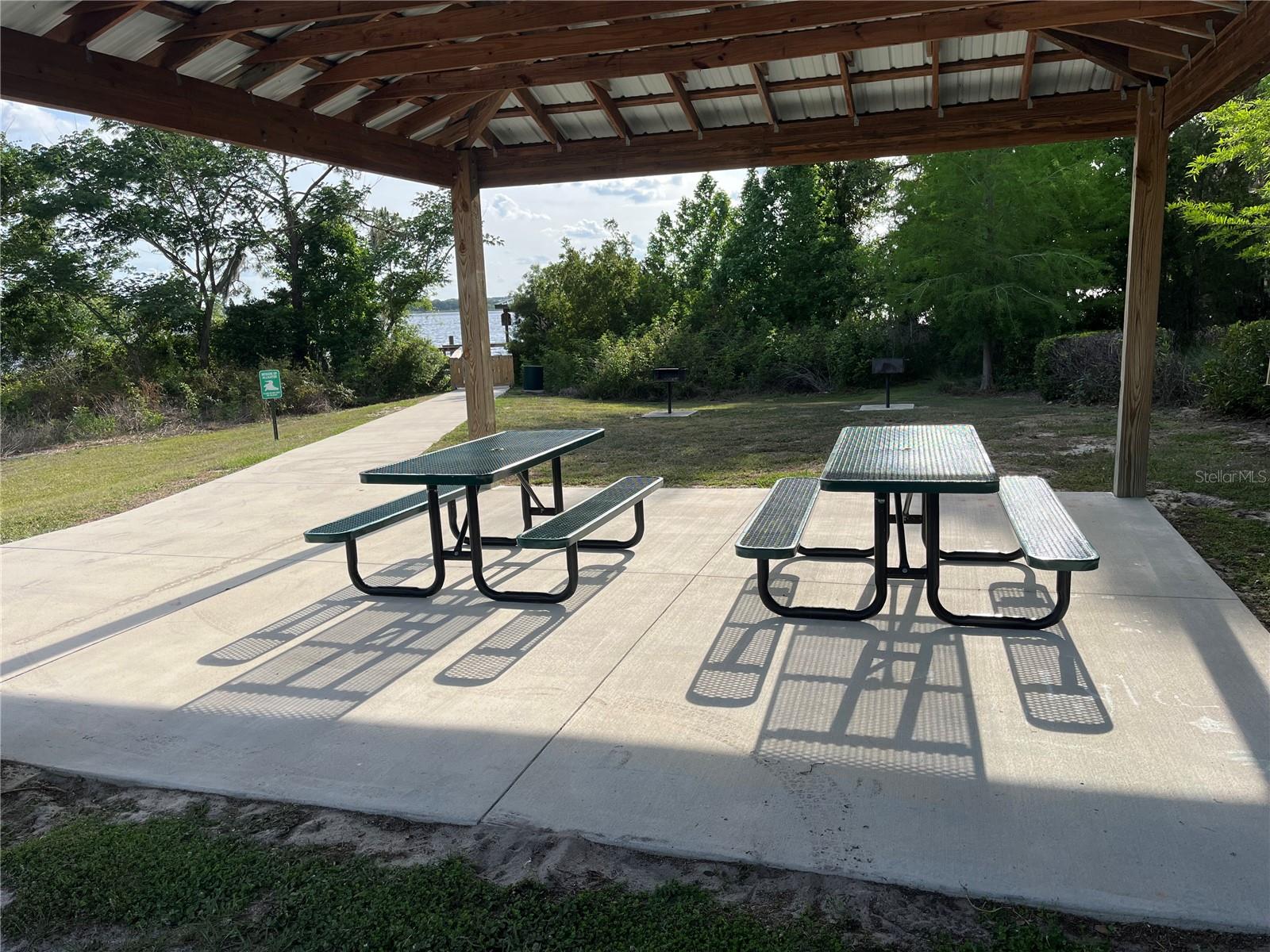 TRINITY LAKES 50 - Residential