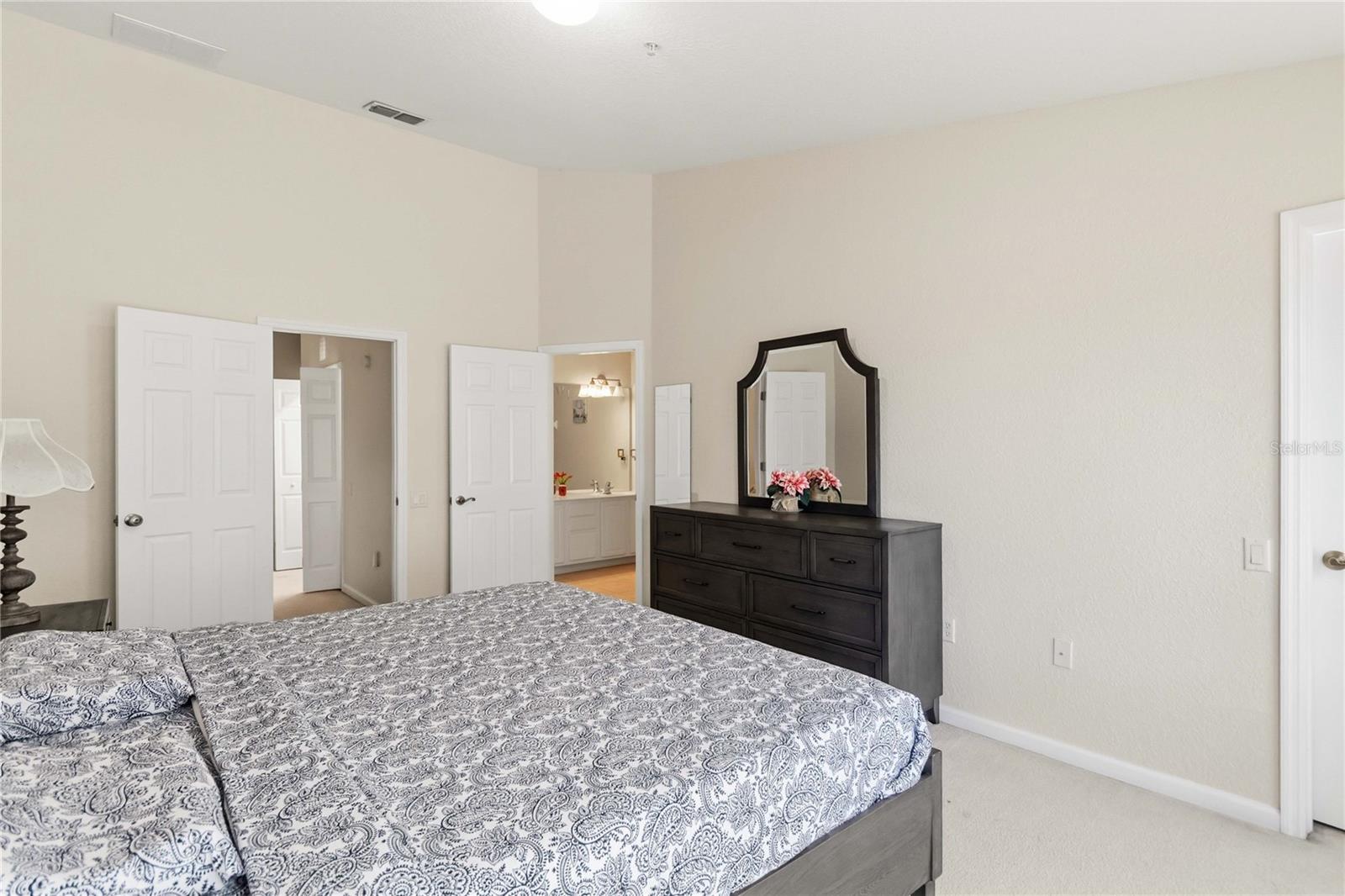 STONEBRIDGE LAKES CONDO PH 17 - Residential