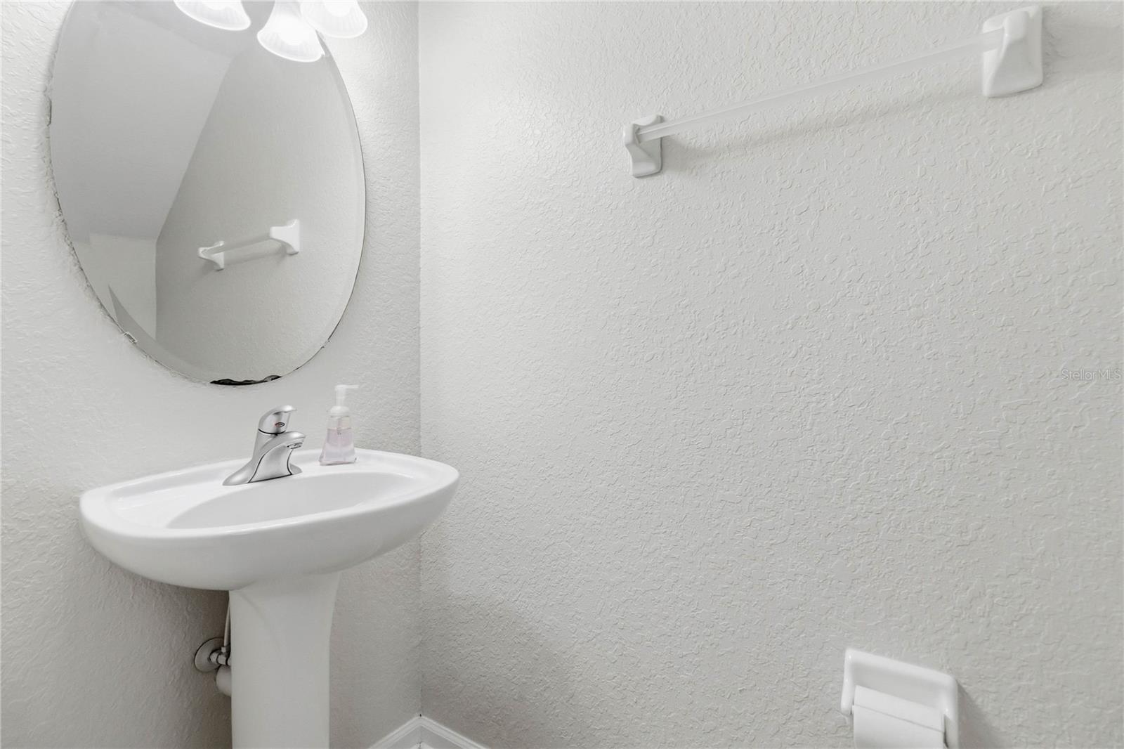 STONEBRIDGE LAKES CONDO PH 17 - Residential