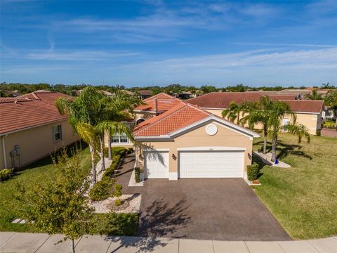 A home in WIMAUMA