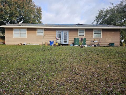 A home in DELTONA