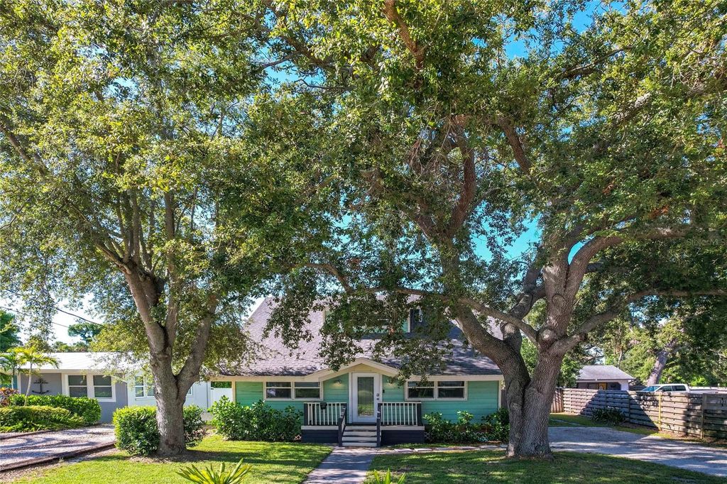 Photo of 1213 5th Street W, Palmetto, FL 34221 (MLS # O6333249)