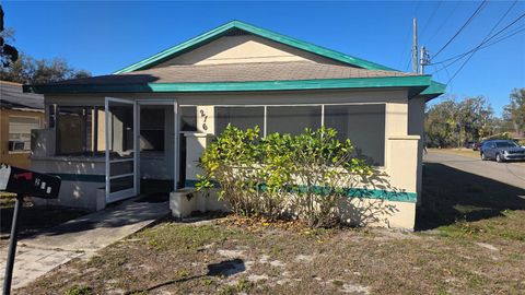 Photo of 216 NW 4th Avenue, Mulberry, FL 33860 (MLS # R4910633)