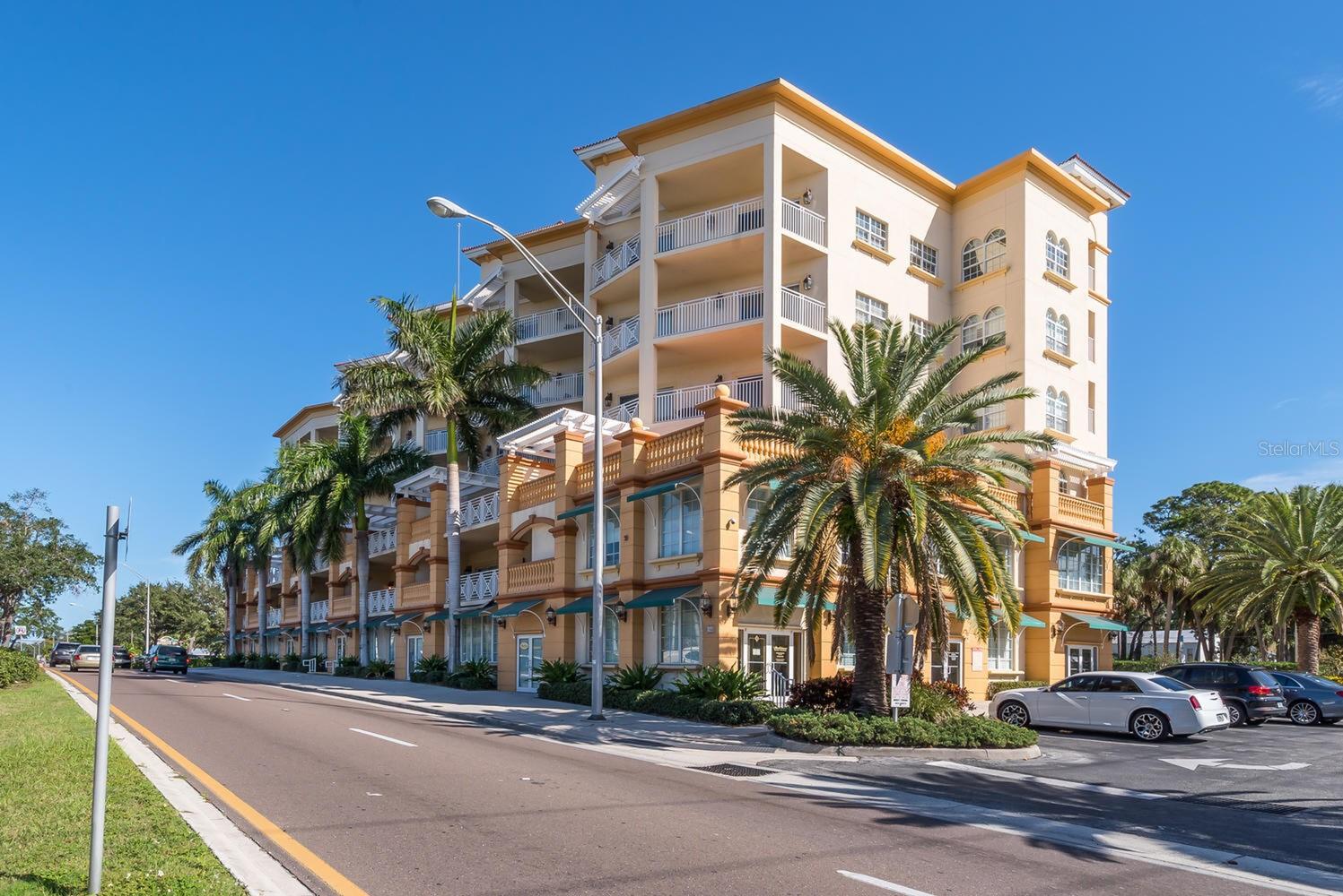 1188 N TAMIAMI TRAIL 401