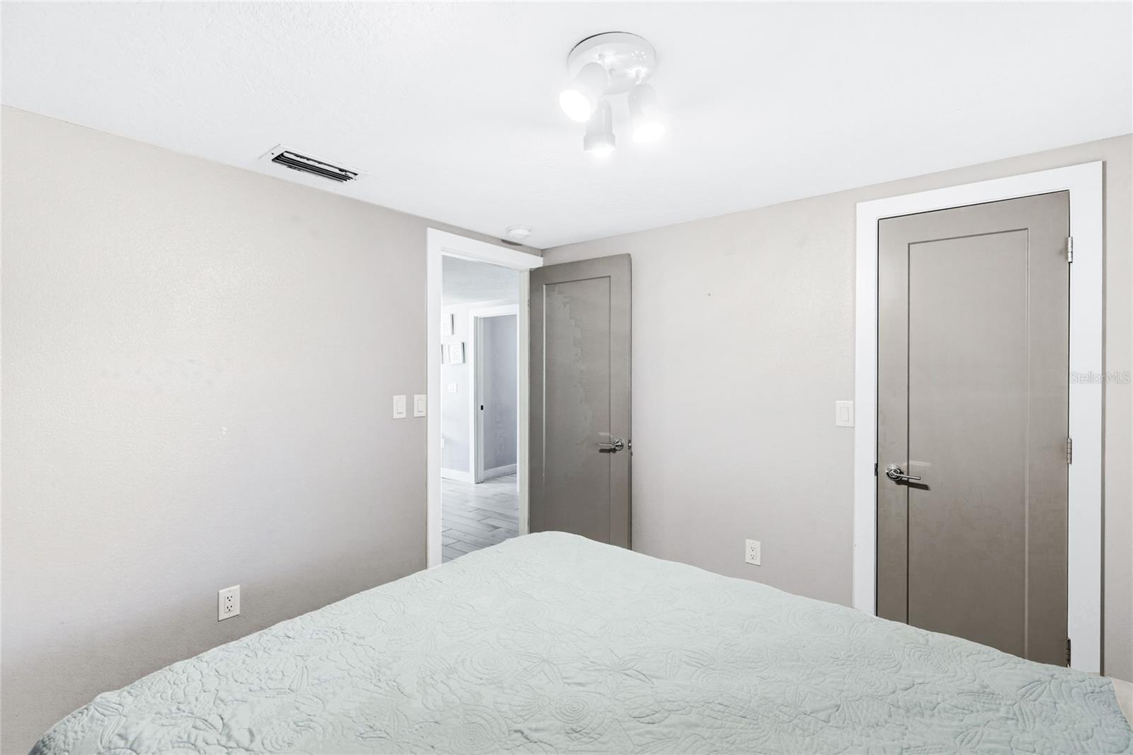 CEDAR GROVE OF 1ST ADD TO - Residential Lease