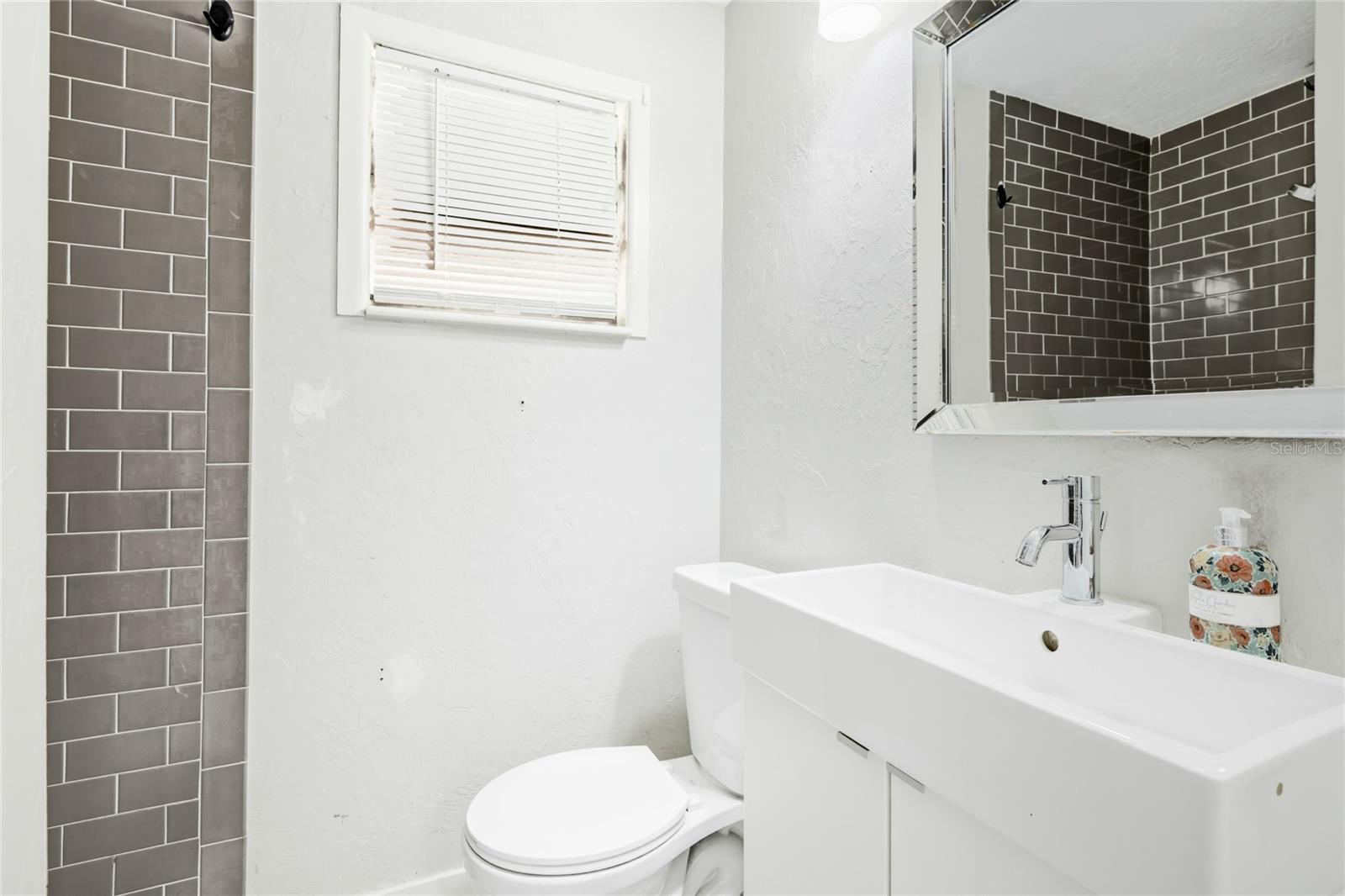 CEDAR GROVE OF 1ST ADD TO - Residential Lease