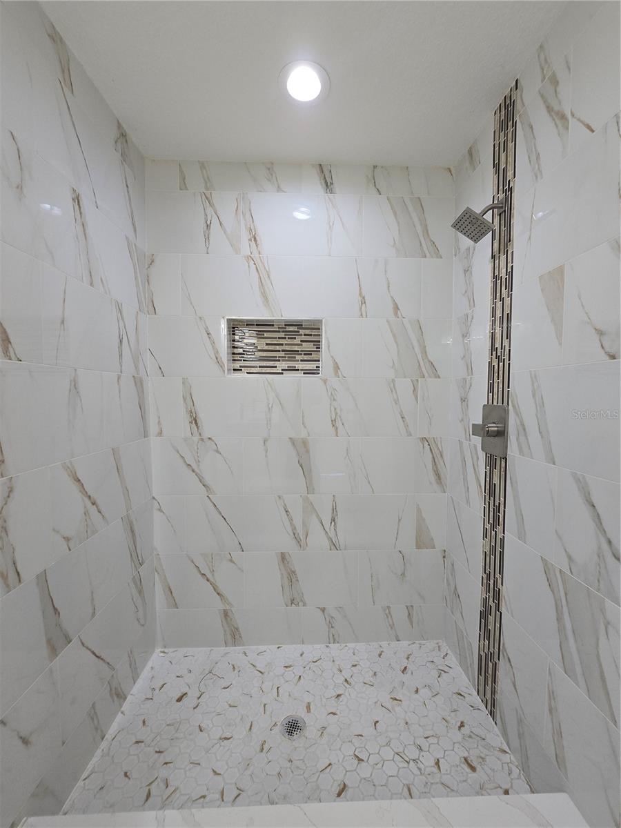 SILVER SPGS SHORES UN #51 - Residential