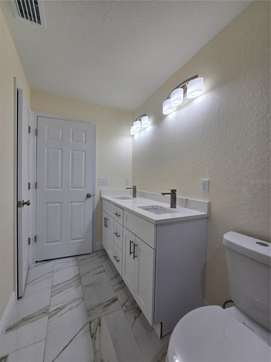 SILVER SPGS SHORES UN #51 - Residential